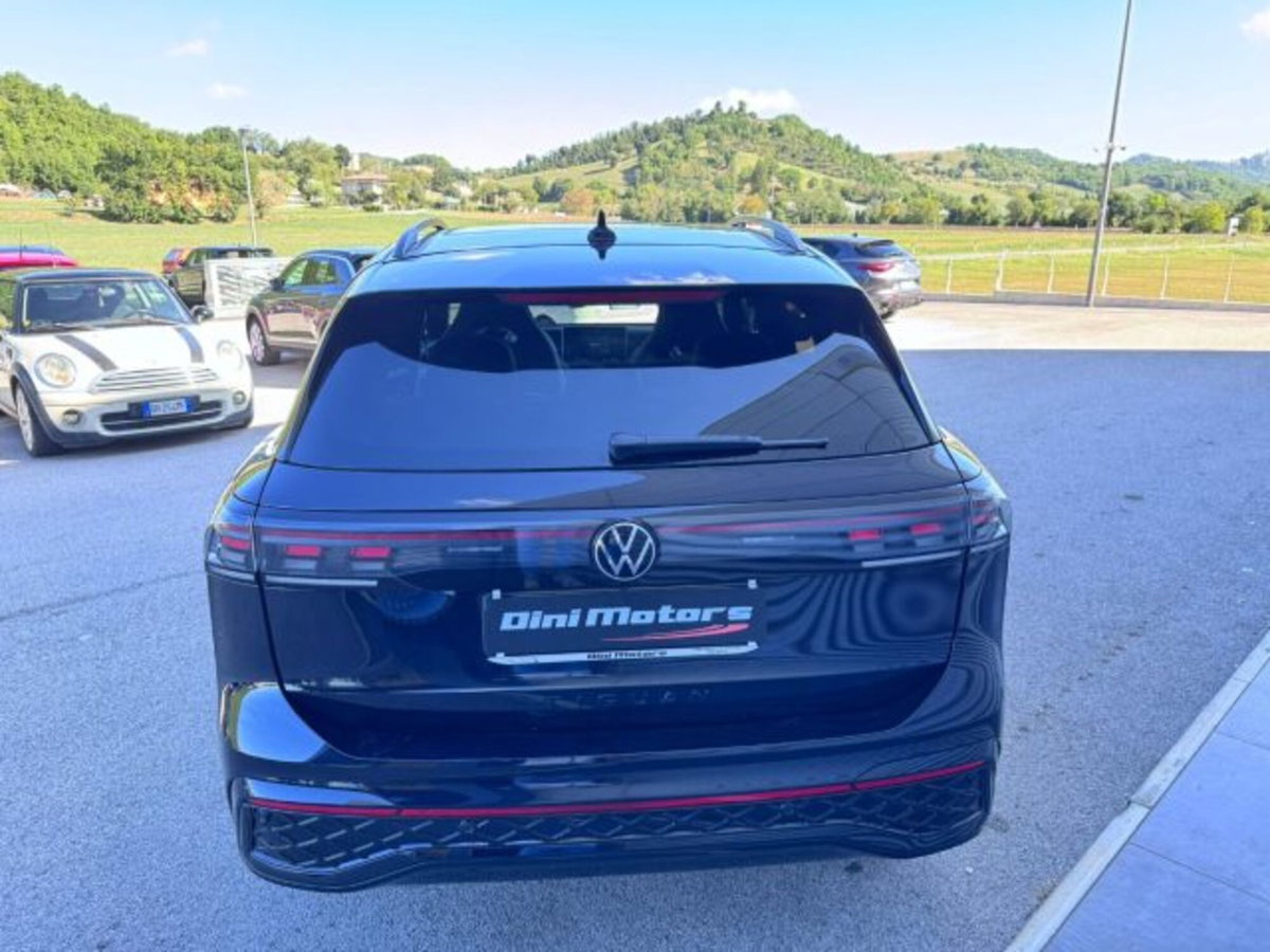 Volkswagen Tiguan 1.5 etsi R-Line 150cv dsg (6)