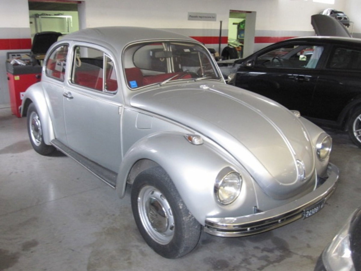 Volkswagen Maggiolino 1.2 TSI Design (2)