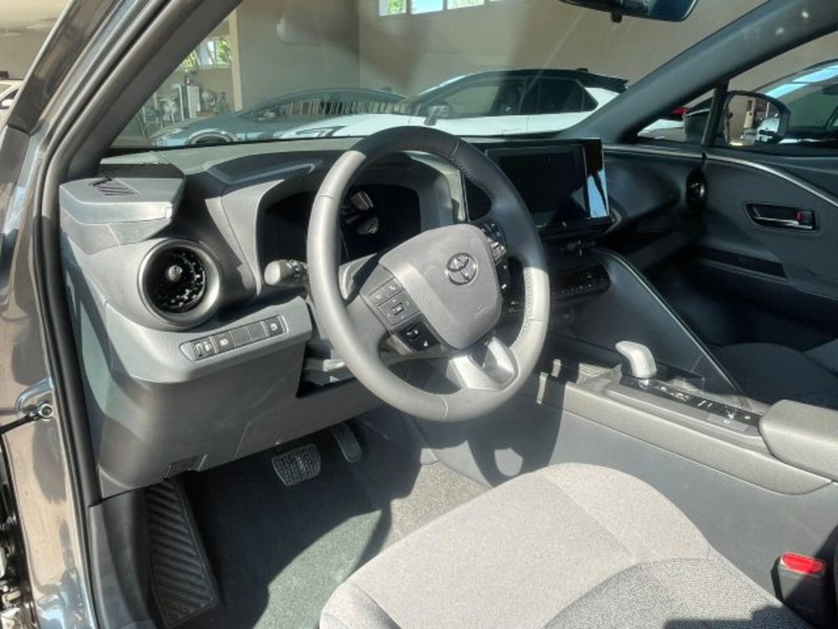 Toyota Toyota C-HR 2.0 phev Active fwd e-cvt (7)