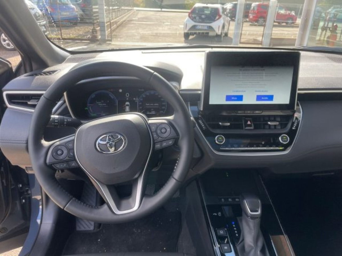 Toyota Corolla Cross 1.8h Corolla fwd 140cv e-cvt (16)