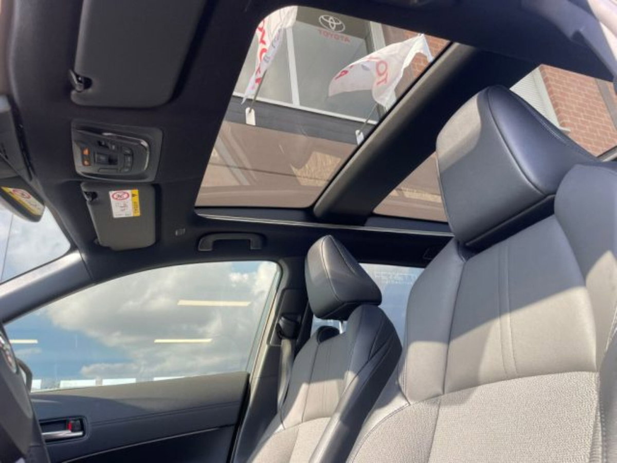 Toyota Corolla Cross 1.8h Corolla fwd 140cv e-cvt (17)
