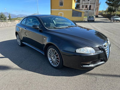 Alfa Romeo GT 1.9 JTDM 16V Sport usata