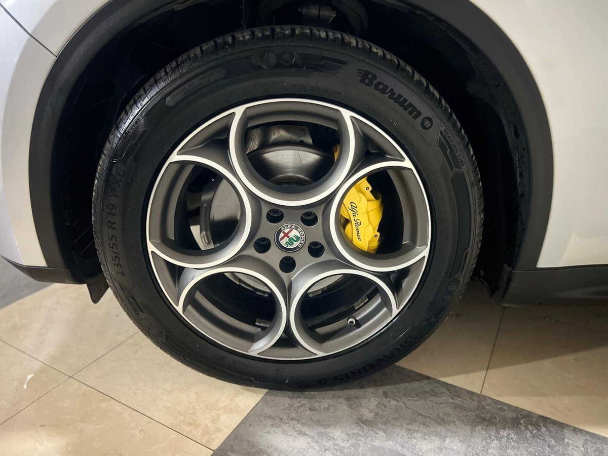 Alfa Romeo Stelvio Stelvio 2.2 Turbodiesel 190 CV AT8 Q4 Sprint (9)