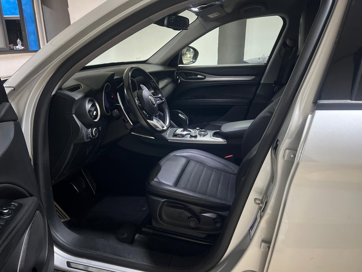 Alfa Romeo Stelvio Stelvio 2.2 Turbodiesel 190 CV AT8 Q4 Sprint (13)