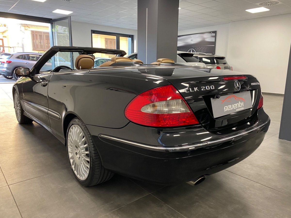 Mercedes-Benz CLK 200 Kompr. cat Cabrio Avantgarde (4)