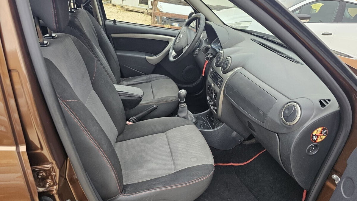 Dacia Duster 1.5 dCi 110CV 4x2 Lauréate N1 (11)