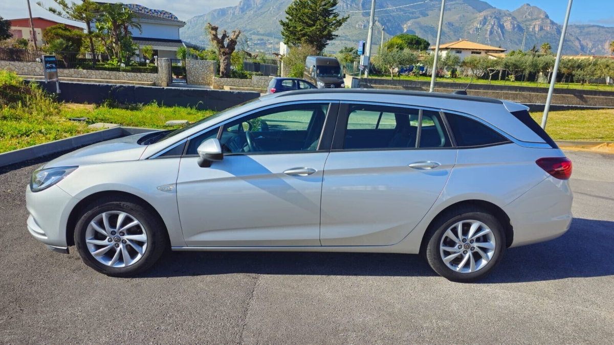 Opel Astra Station Wagon 1.6 CDTi 110CV Start&Stop Sports Business (10)