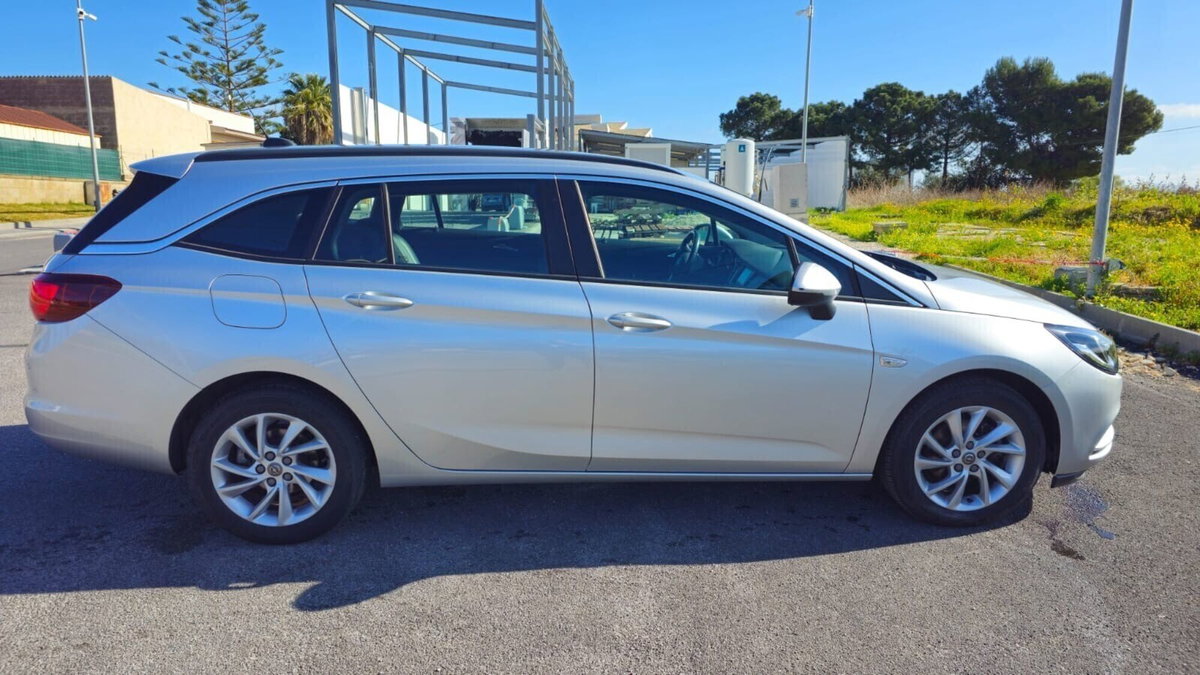 Opel Astra Station Wagon 1.6 CDTi 110CV Start&Stop Sports Business (2)