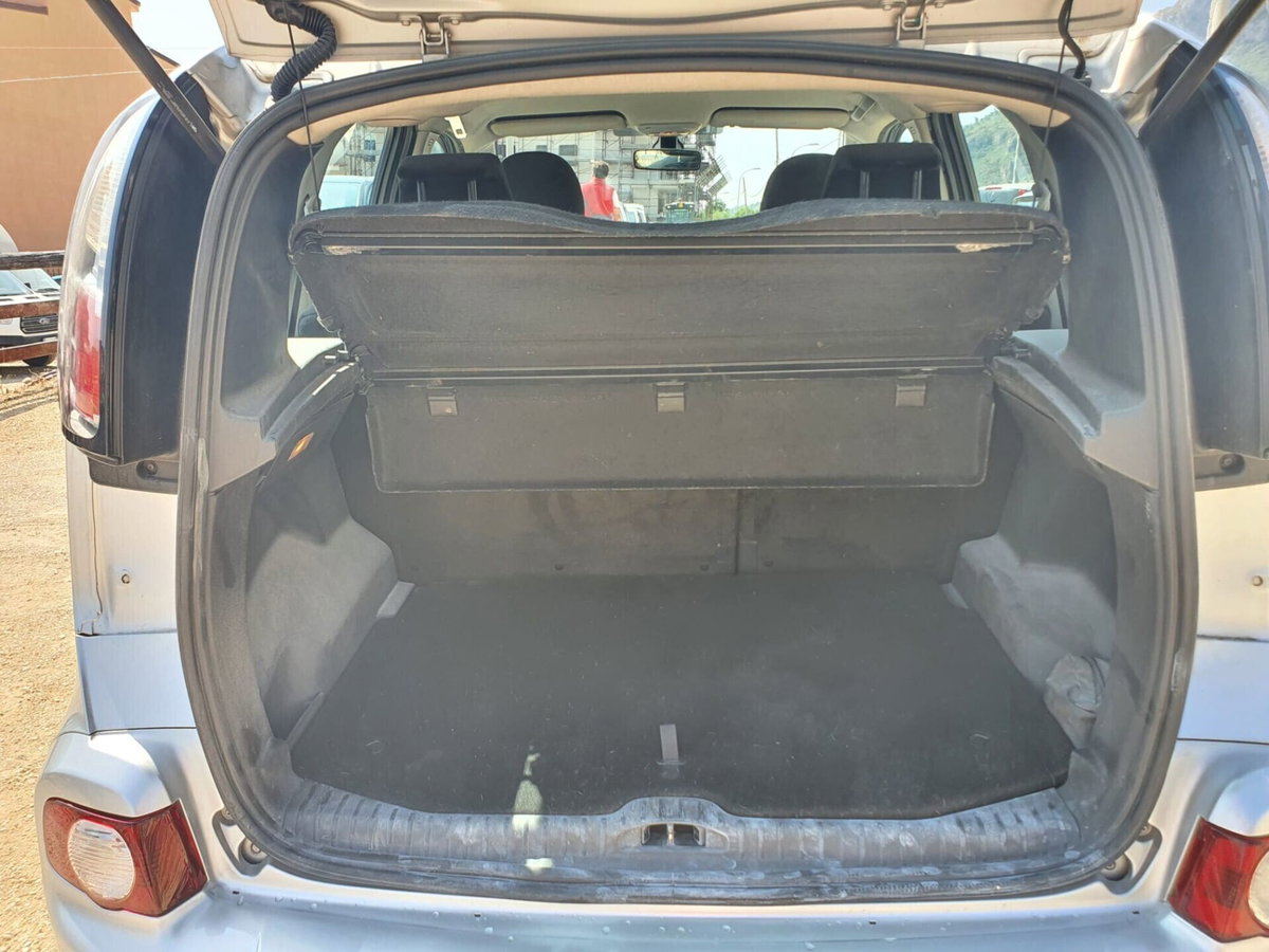 Citroen C3 Picasso 1.6 HDi 90 Exclusive Theatre (4)