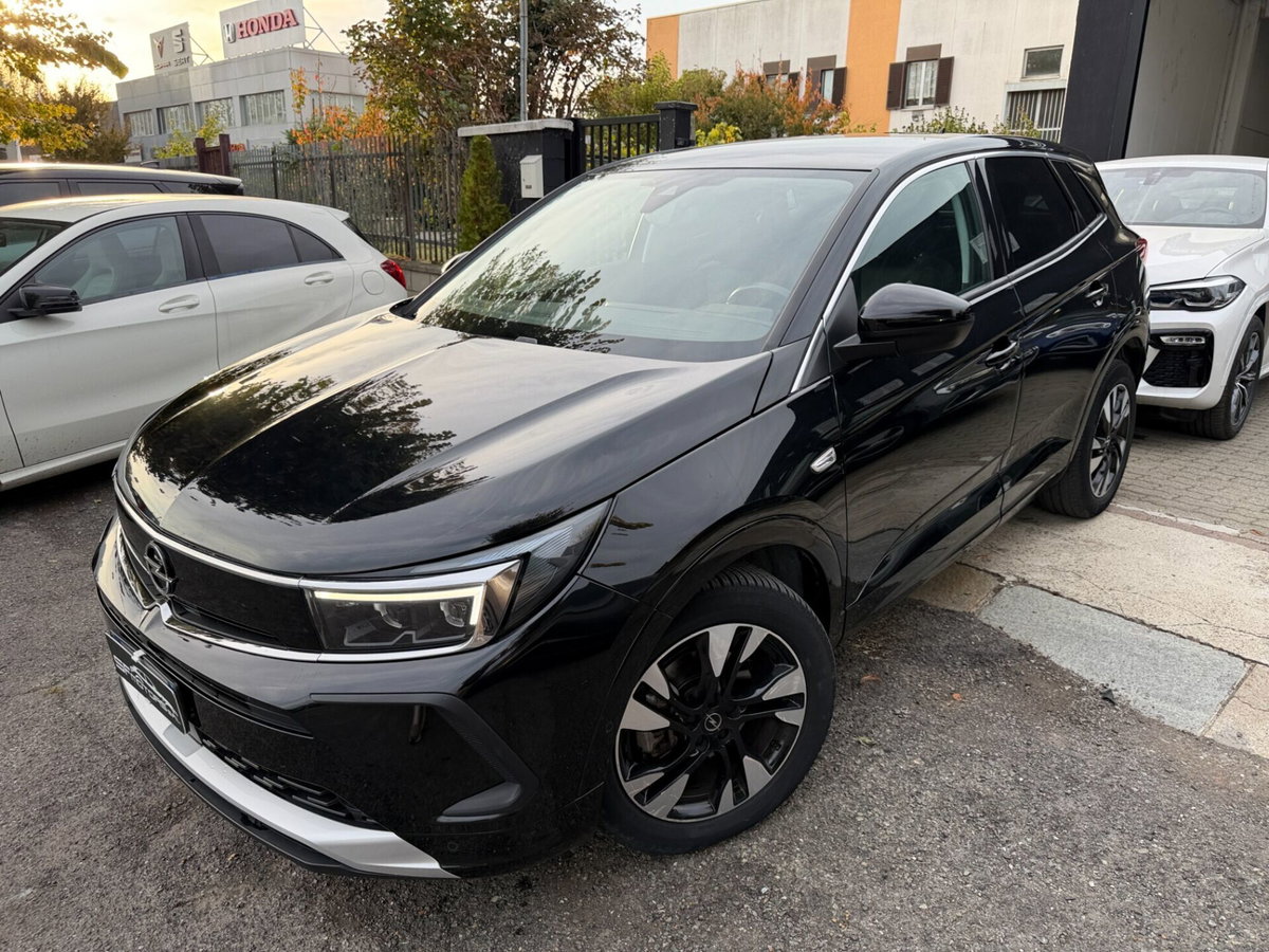 Opel Grandland 1.5 diesel Ecotec aut. Business Elegance (3)