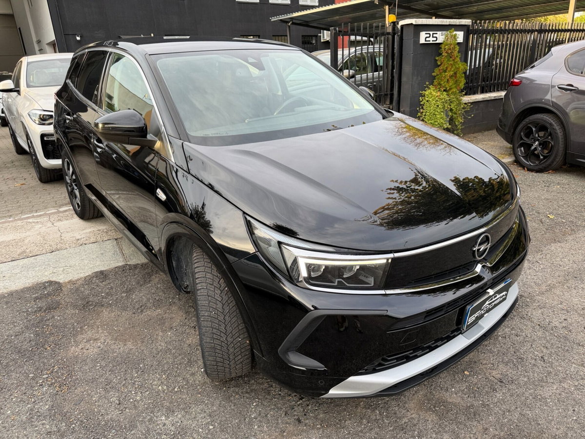 Opel Grandland 1.5 diesel Ecotec aut. Business Elegance (6)