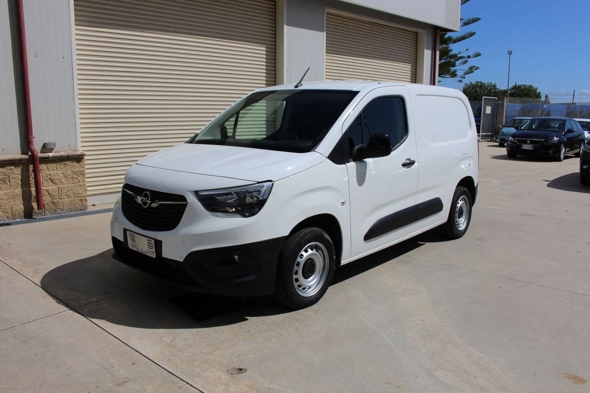 Opel Combo Furgone Cargo 1.5 Diesel 100CV S&S PL-DC 850kg