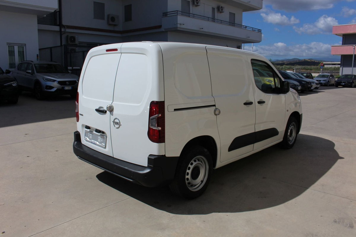 Opel Combo Furgone Cargo 1.5 Diesel 100CV S&S PL-DC 850kg (4)