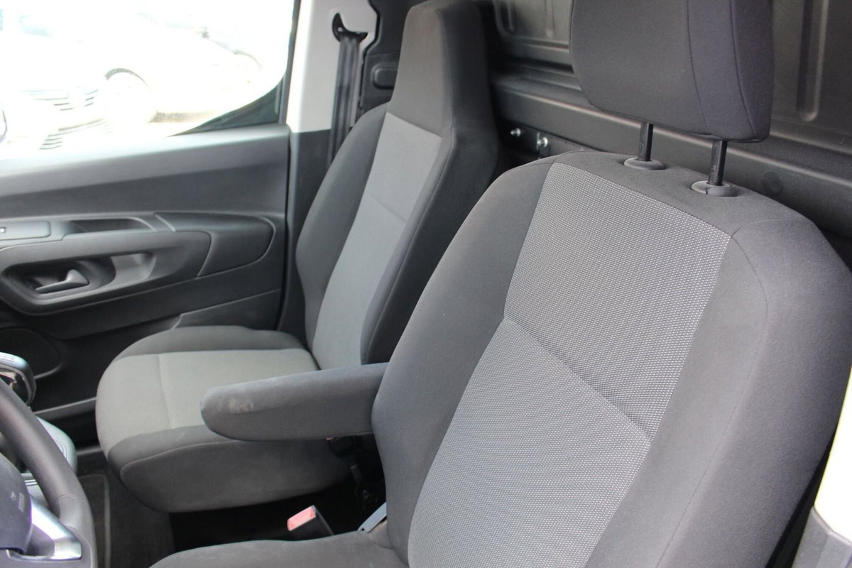 Opel Combo Furgone Cargo 1.5 Diesel 100CV S&S PL-DC 850kg (8)