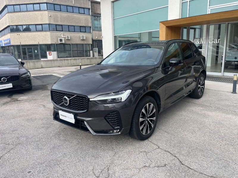 Volvo XC60 B4 automatico Plus Dark