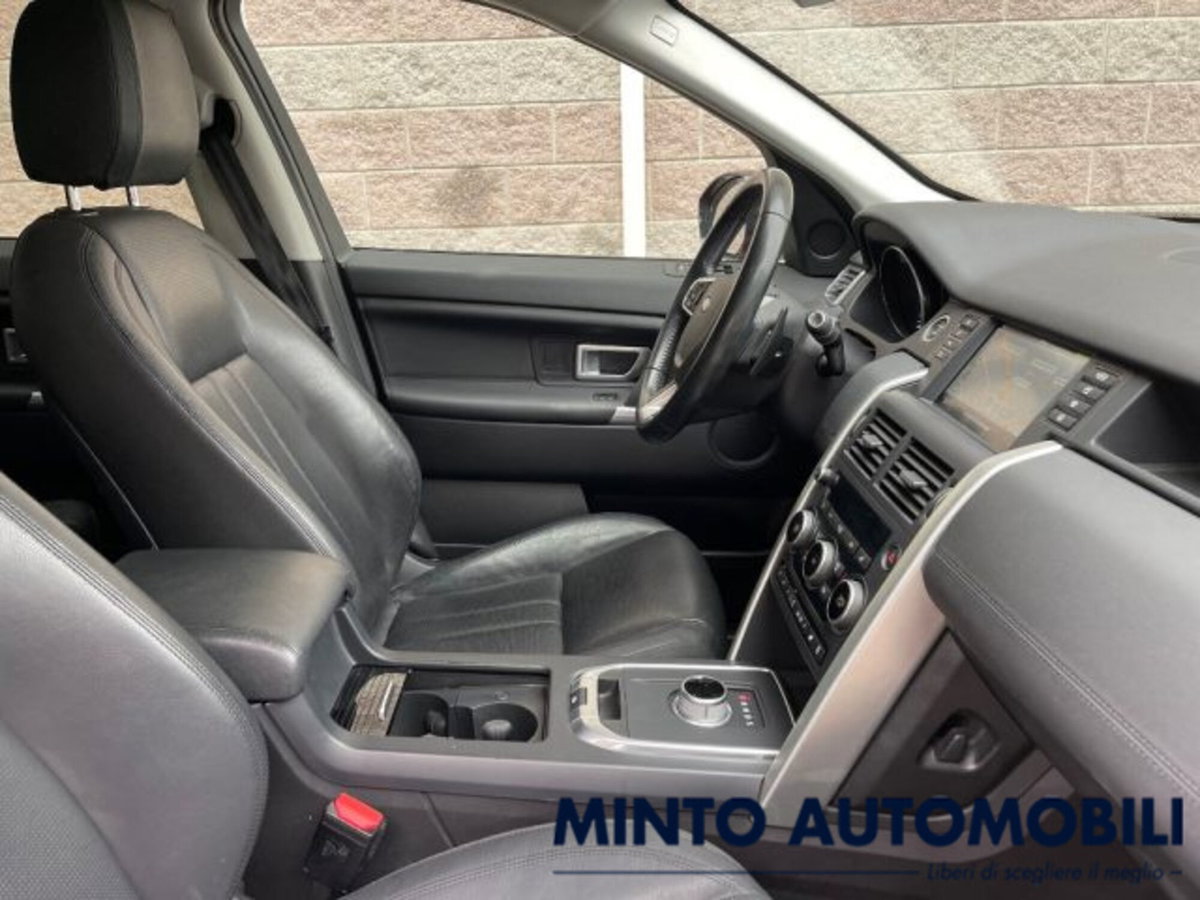 Land Rover Discovery Sport 2.0 TD4 180 CV Pure (10)