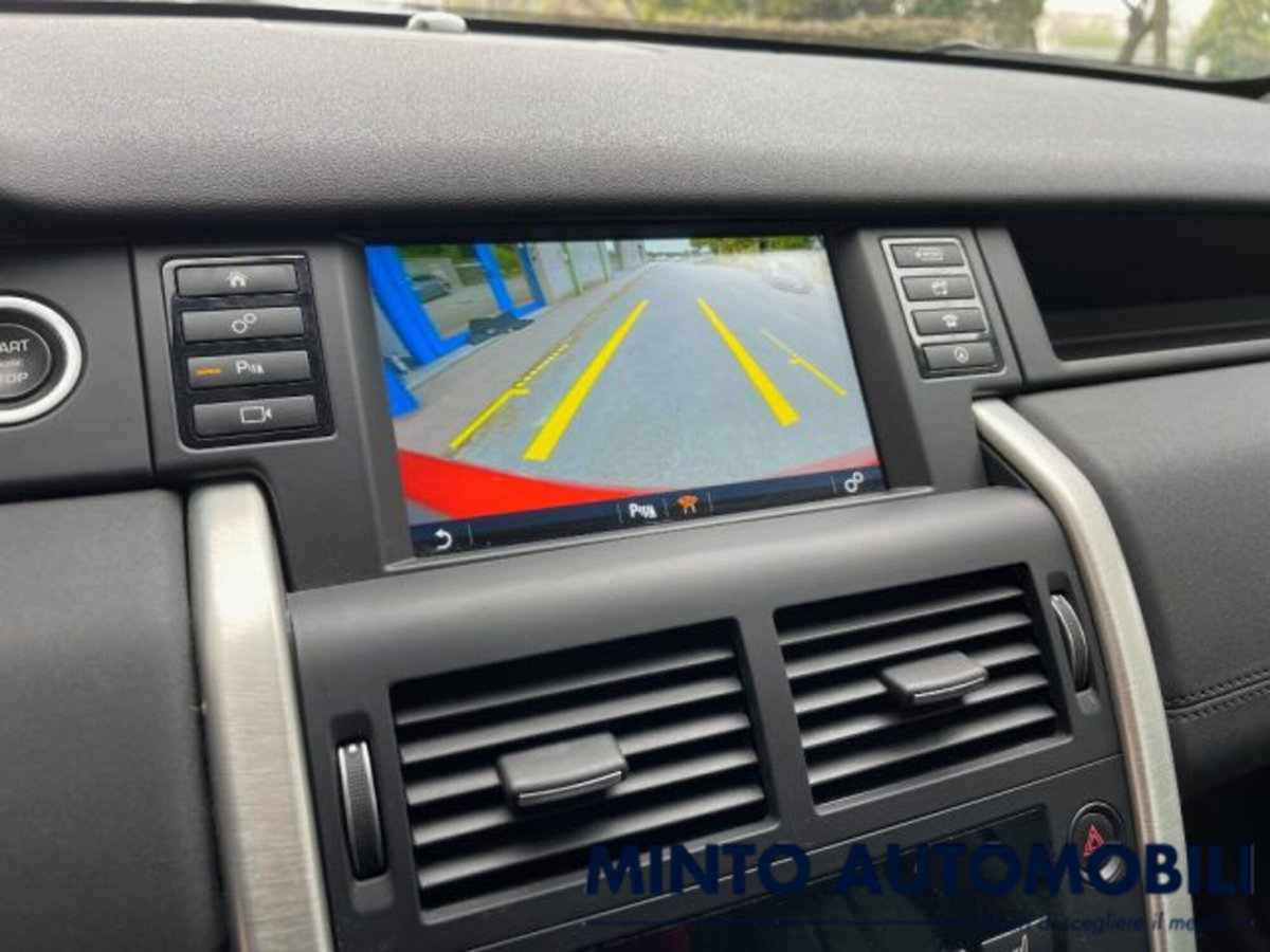 Land Rover Discovery Sport 2.0 TD4 180 CV Pure (15)