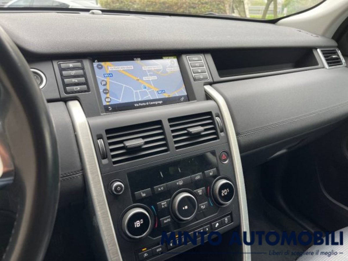 Land Rover Discovery Sport 2.0 TD4 180 CV Pure (6)