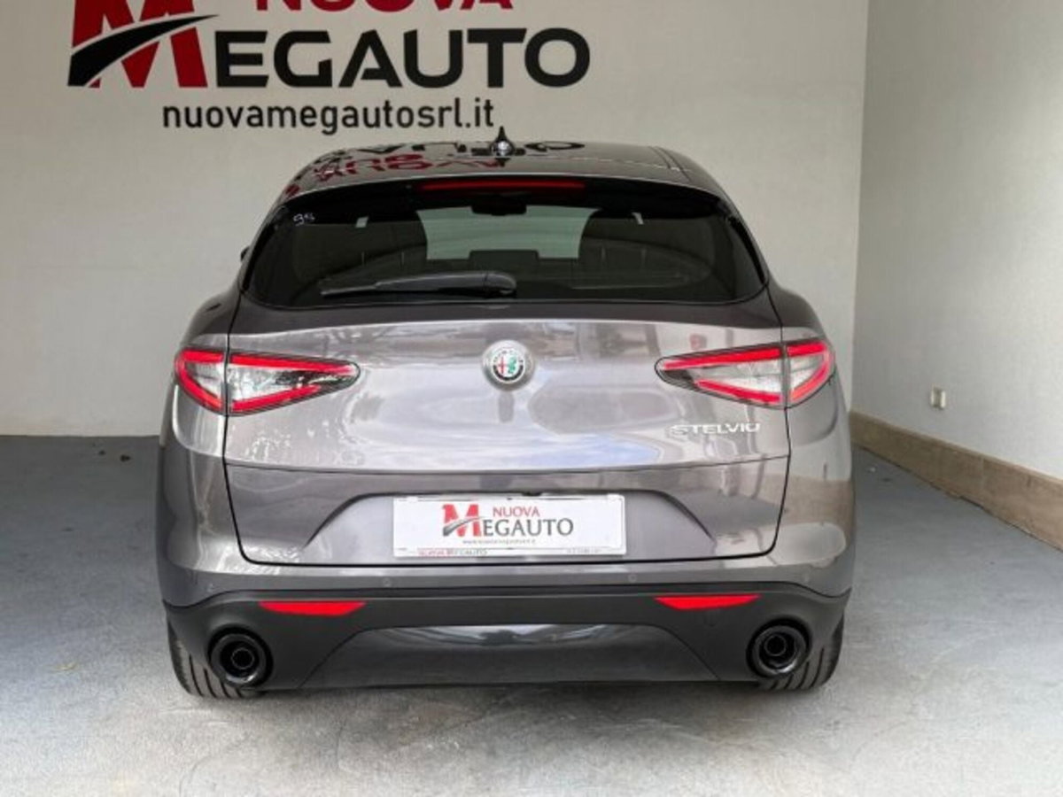 Alfa Romeo Stelvio Stelvio 2.2 Turbodiesel 160 CV AT8 RWD Sprint (2)