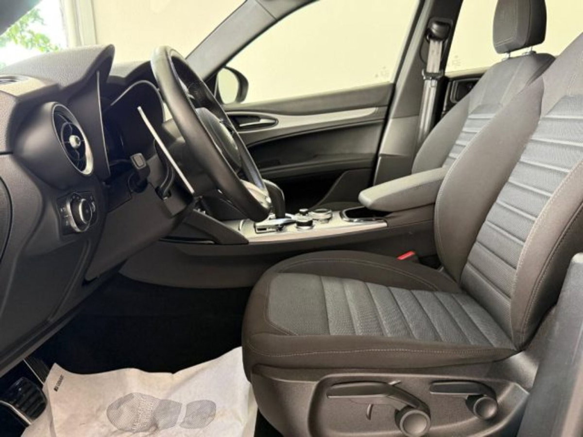 Alfa Romeo Stelvio Stelvio 2.2 Turbodiesel 160 CV AT8 RWD Sprint (4)