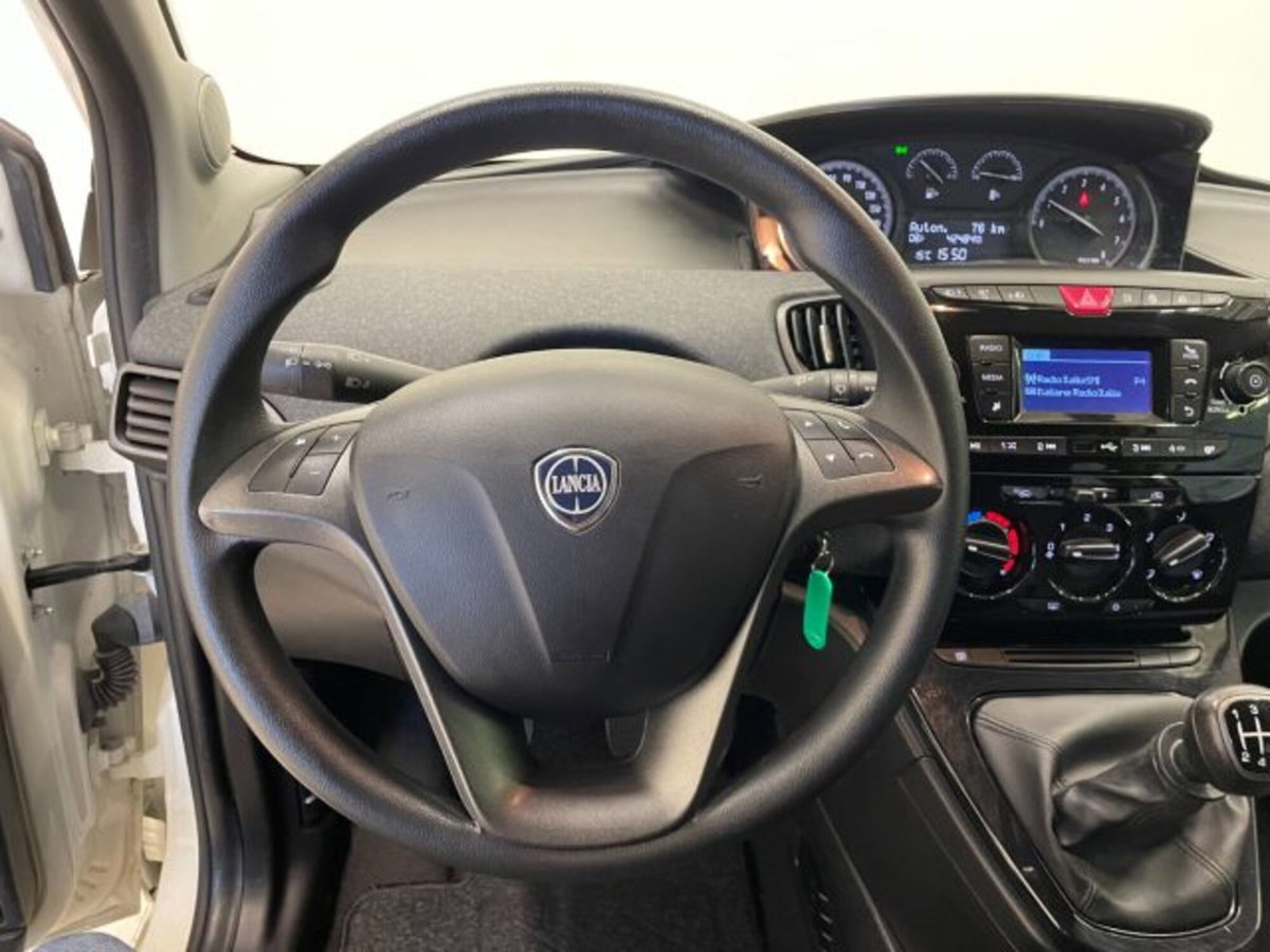 Lancia Ypsilon 1.0 FireFly 5 porte S&S Hybrid Ecochic Silver (17)