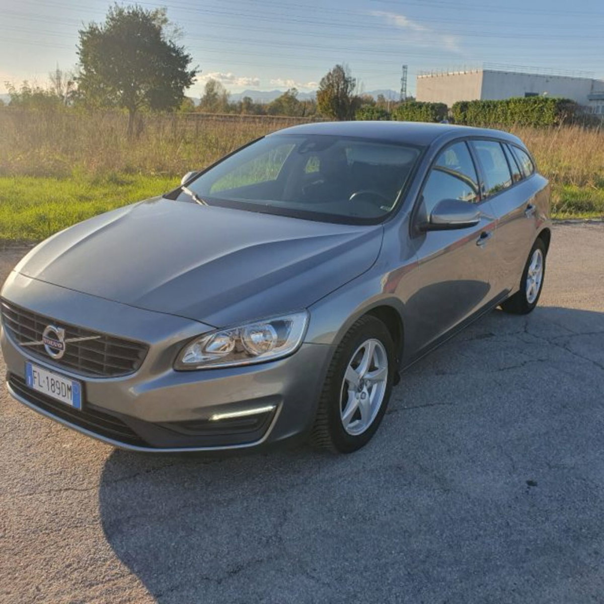 Volvo V60 D2 Geartronic Business (3)