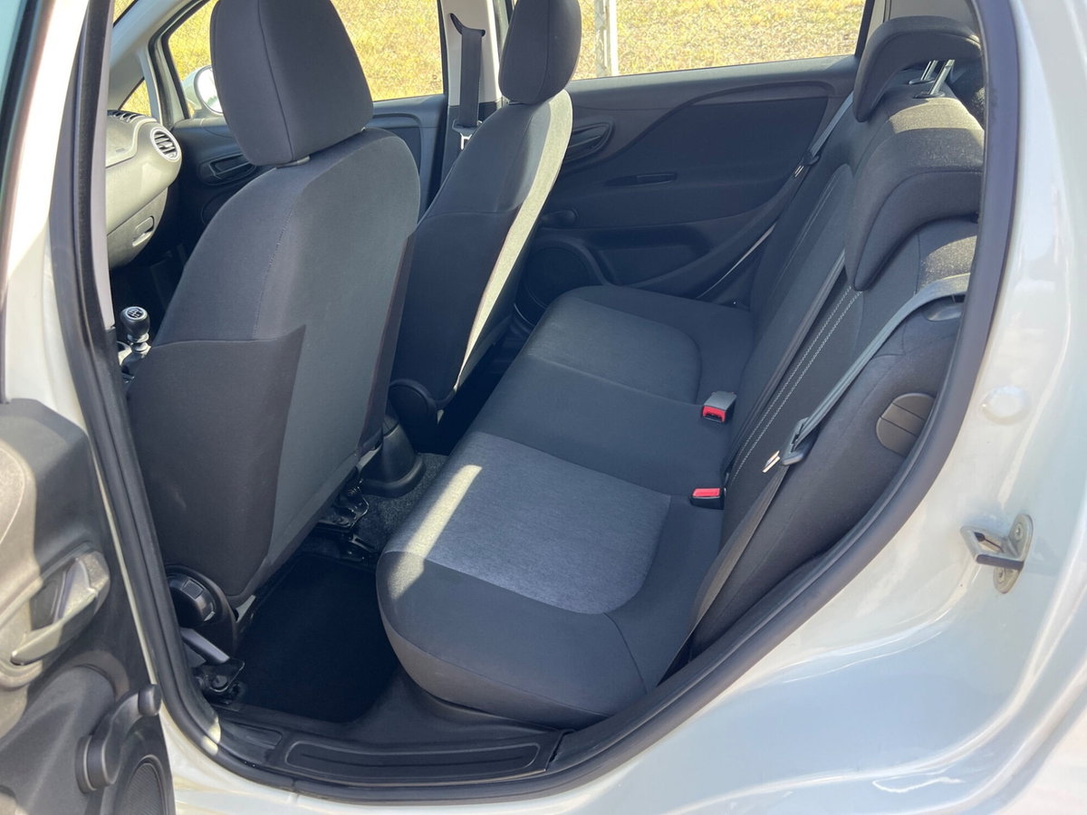 Fiat Punto 1.4 8V 5 porte Natural Power Street (13)