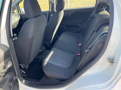 Fiat Punto 1.4 8V 5 porte Natural Power Street (13)
