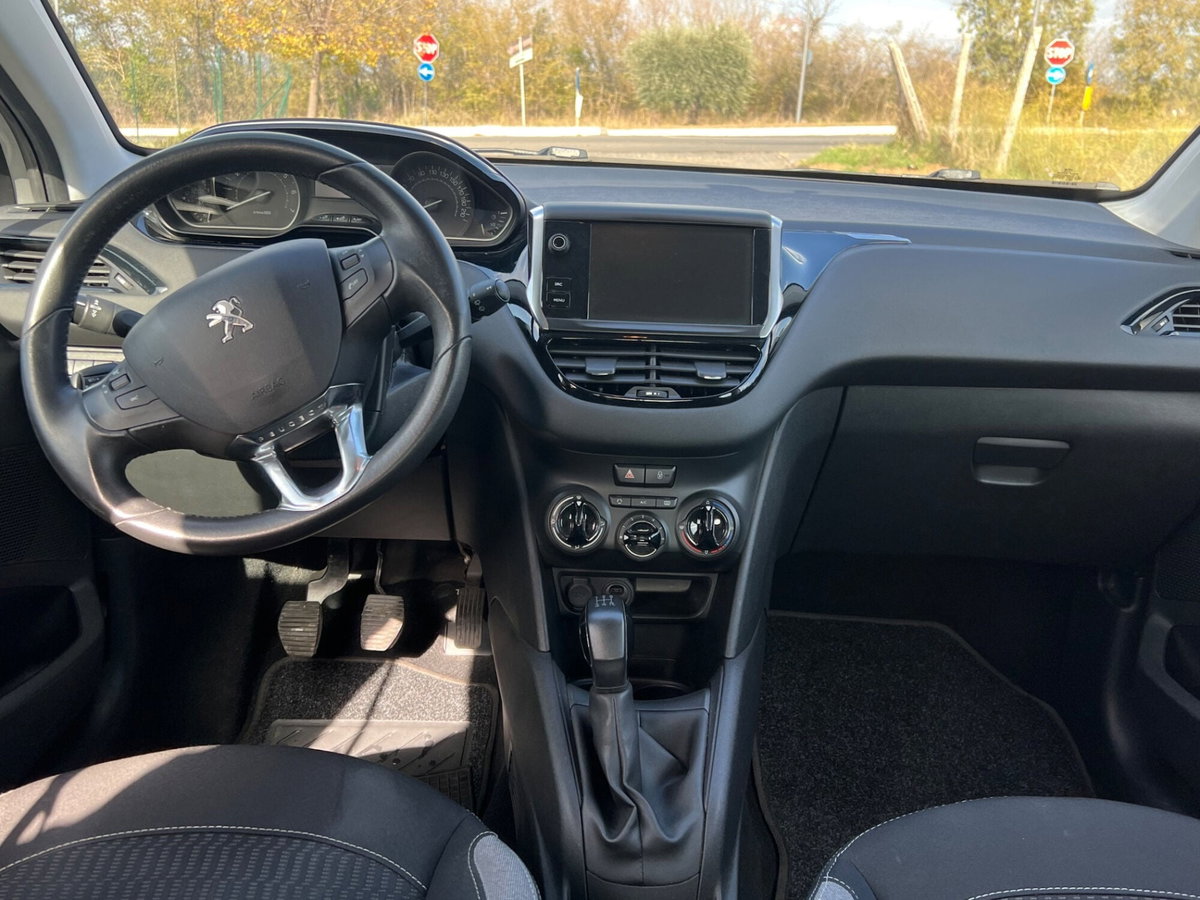 Peugeot 208 82 5 porte Active (14)