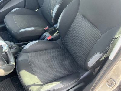Peugeot 208 82 5 porte Active (16)