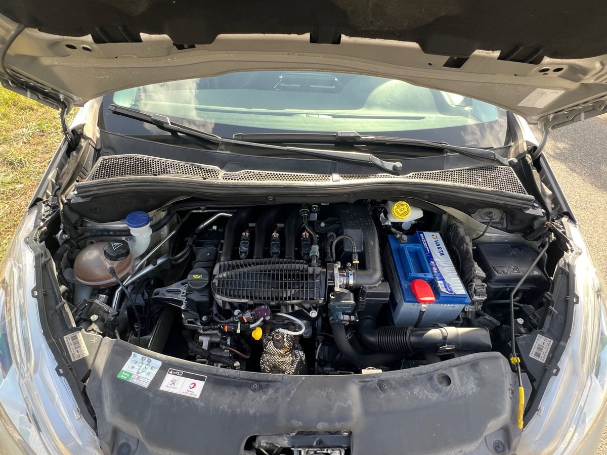 Peugeot 208 82 5 porte Active (19)
