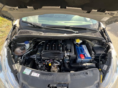 Peugeot 208 82 5 porte Active (19)