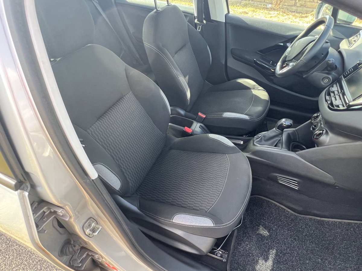 Peugeot 208 82 5 porte Active (20)