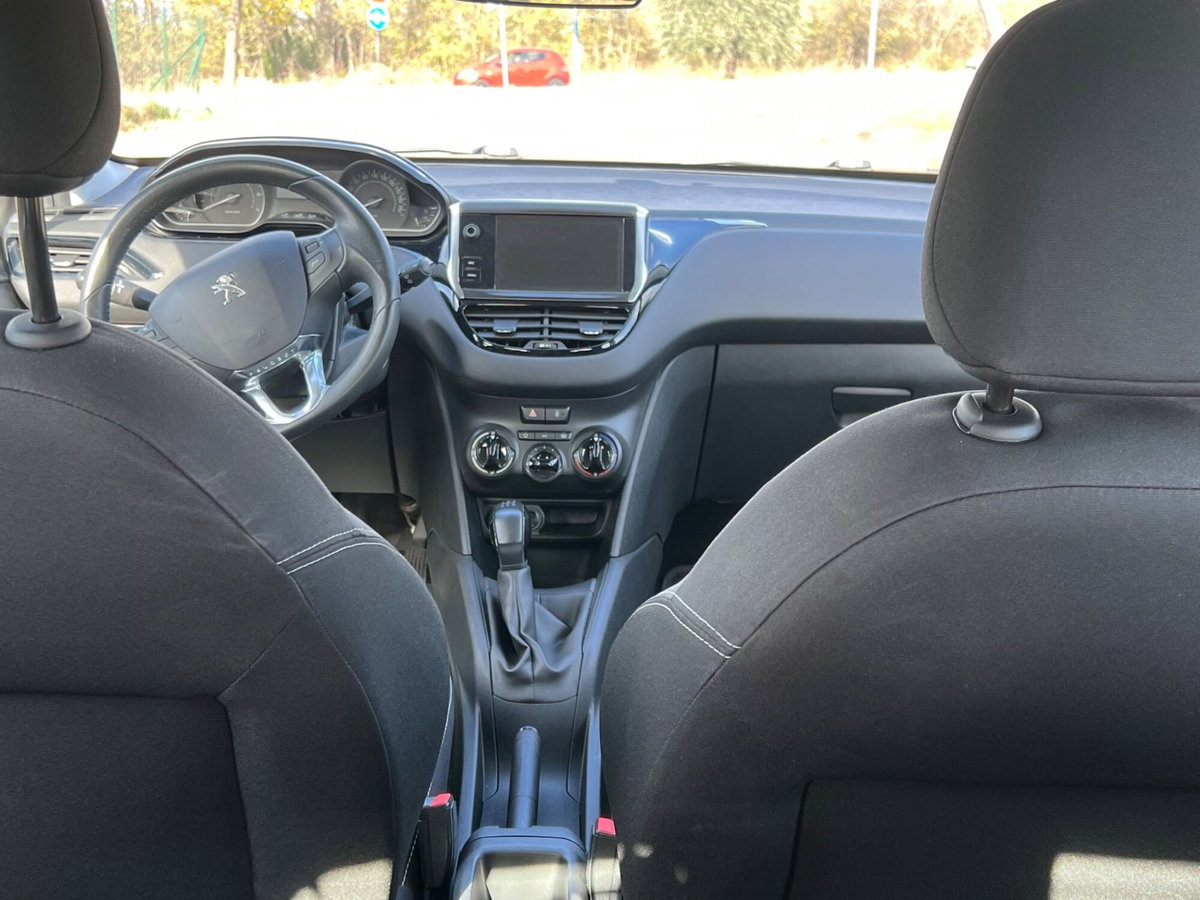 Peugeot 208 82 5 porte Active (9)