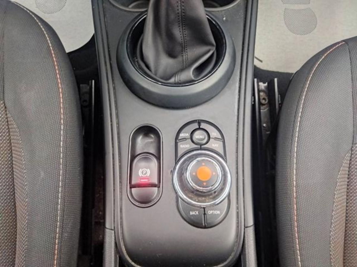 MINI Mini Countryman 2.0 Cooper D Business Countryman (11)