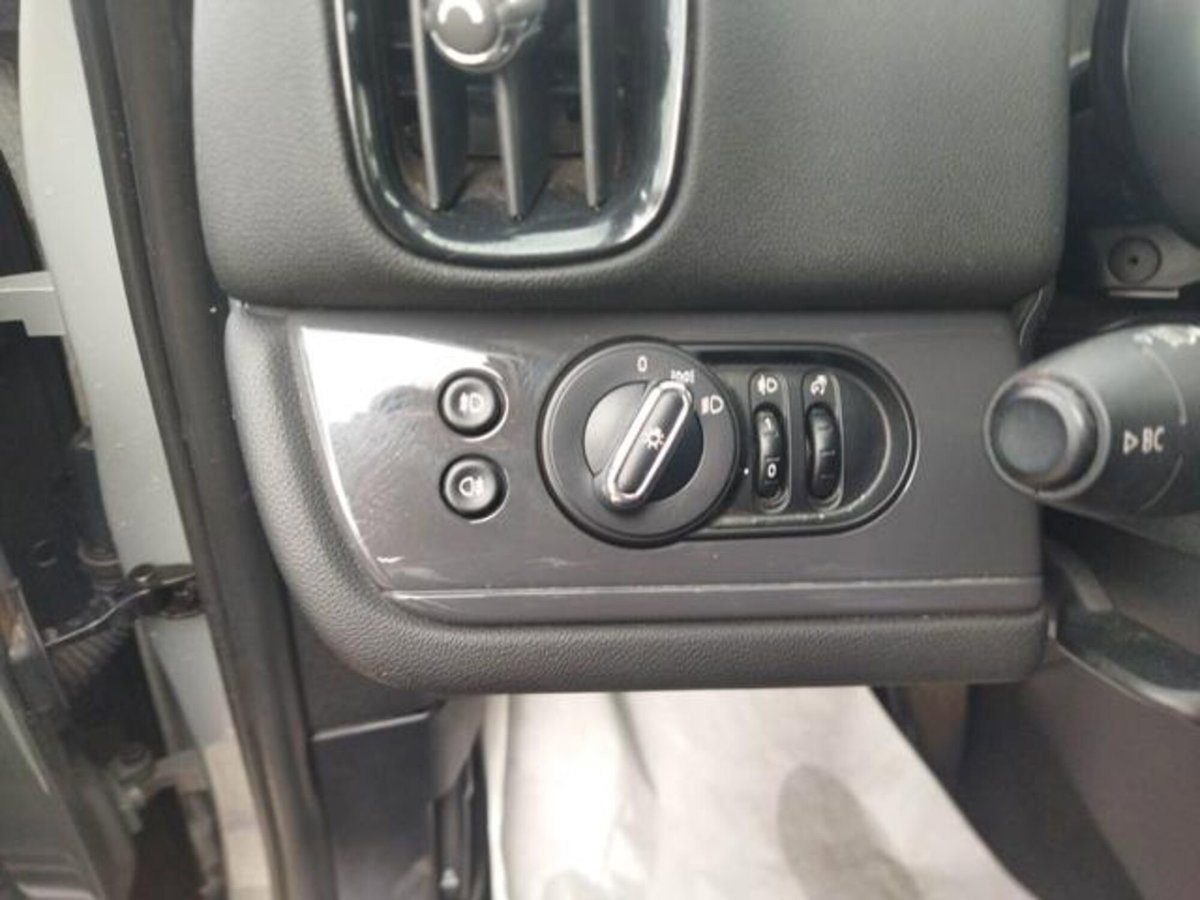 MINI Mini Countryman 2.0 Cooper D Business Countryman (14)
