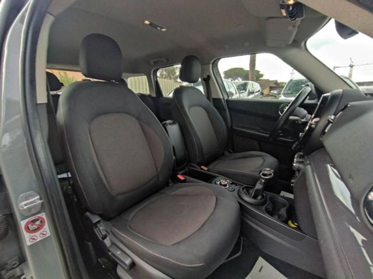 MINI Mini Countryman 2.0 Cooper D Business Countryman (19)