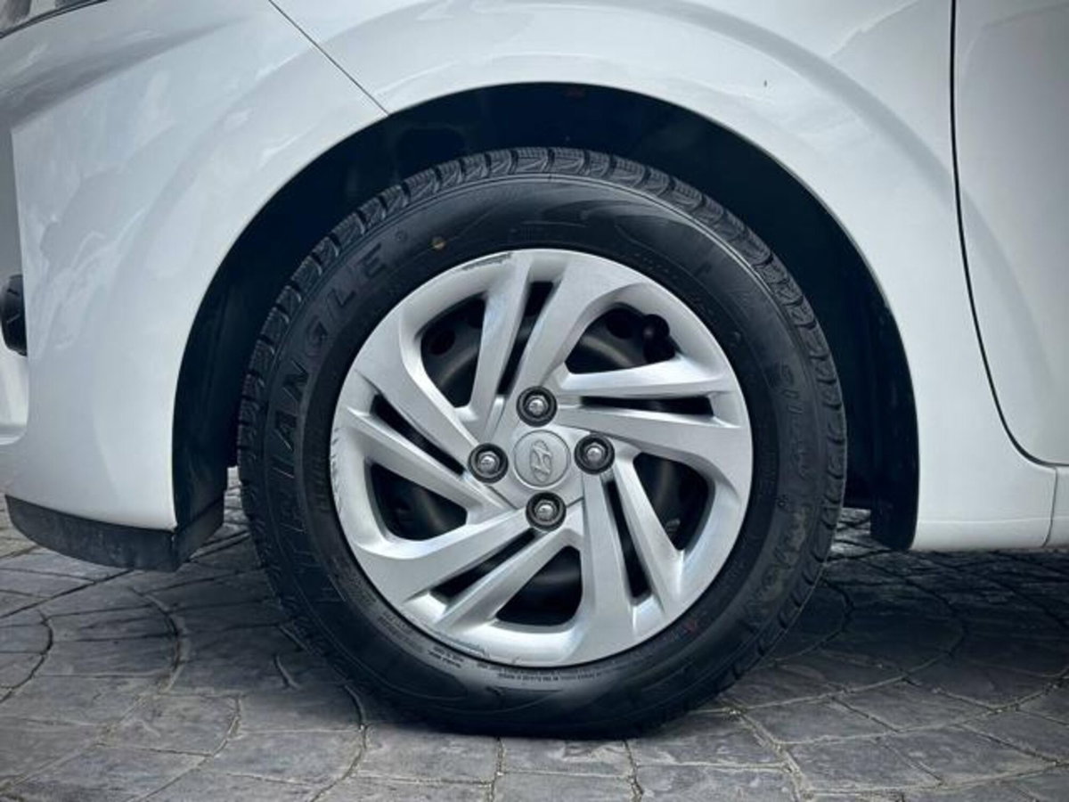 Hyundai i10 1.0 MPI Advanced (13)