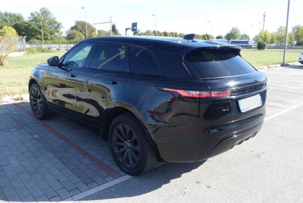 Land Rover Range Rover Velar 2.0D I4 180 CV R-Dynamic SE (5)