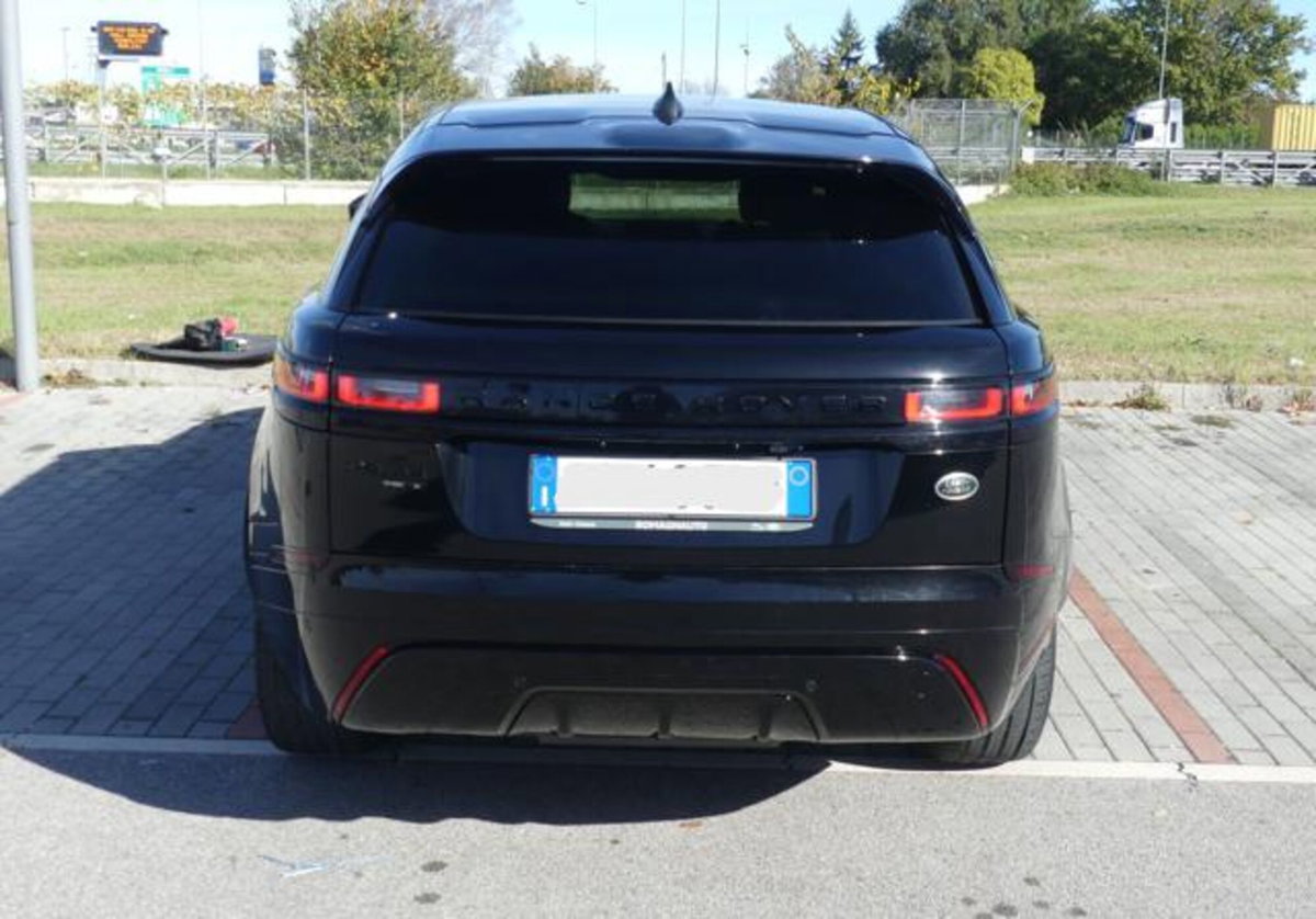 Land Rover Range Rover Velar 2.0D I4 180 CV R-Dynamic SE (6)