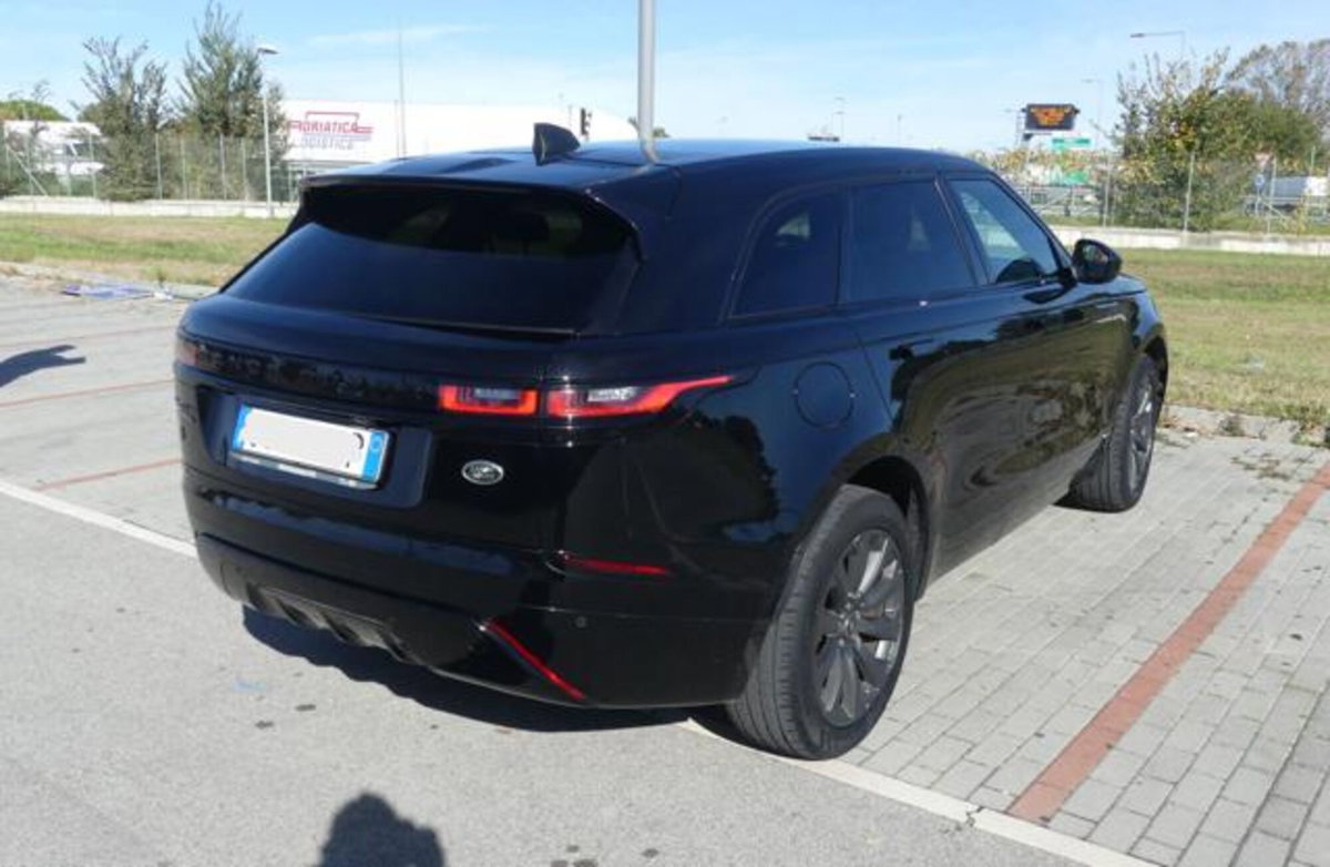 Land Rover Range Rover Velar 2.0D I4 180 CV R-Dynamic SE (7)