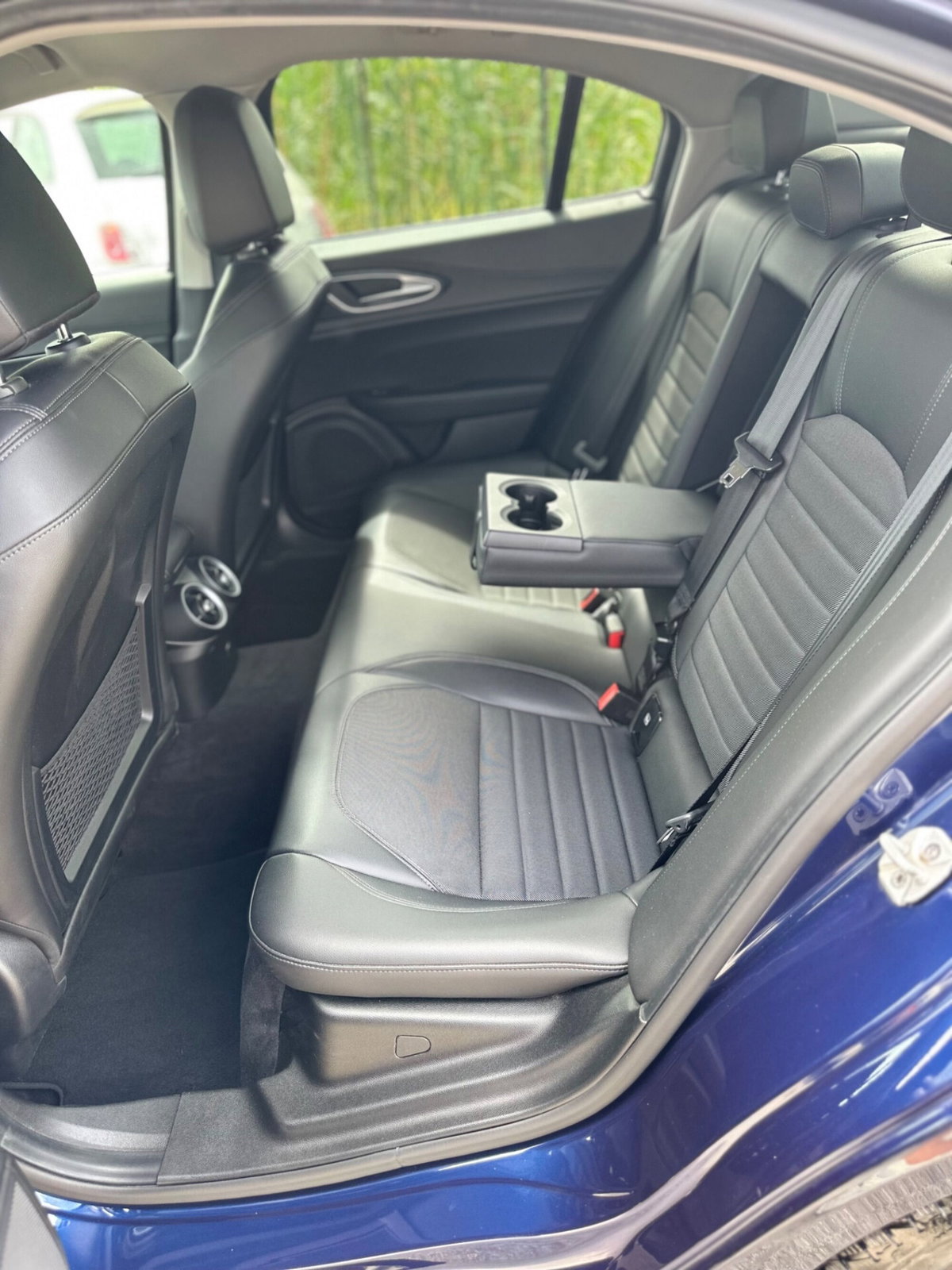 Alfa Romeo Giulia 2.2 Turbodiesel 180 CV AT8 AWD Q4 Executive (7)