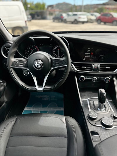 Alfa Romeo Giulia 2.2 Turbodiesel 180 CV AT8 AWD Q4 Executive (8)