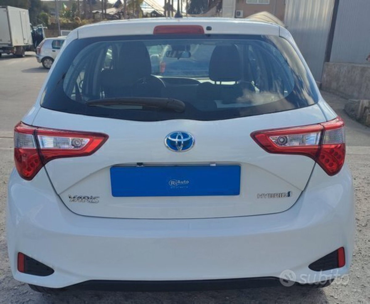 Toyota Yaris 1.5 Hybrid 5 porte Active (4)