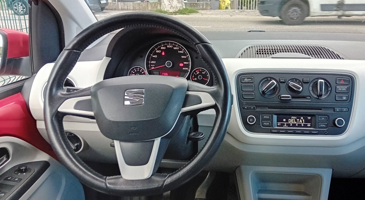 SEAT Mii 1.0 68 CV 5 porte Reference Ecofuel (10)