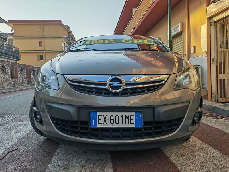 Opel Corsa 1.2 85CV 5 porte GPL-TECH Edition