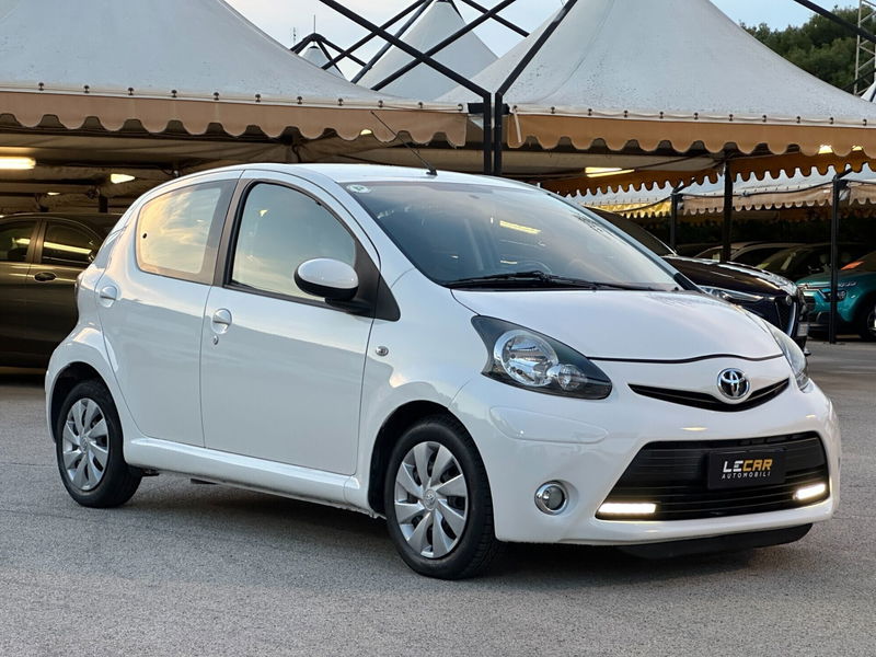 Toyota Aygo 1.0 12V VVT-i 5 porte Lounge Connect MMT