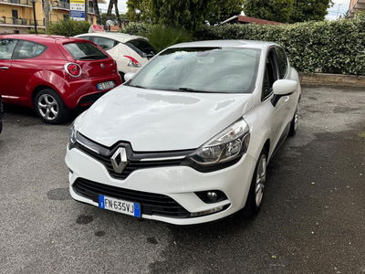 Renault Clio 1.2 75 CV 5 porte Duel usata