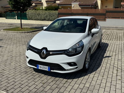 Renault Clio 1.2 75 CV 5 porte Duel usata