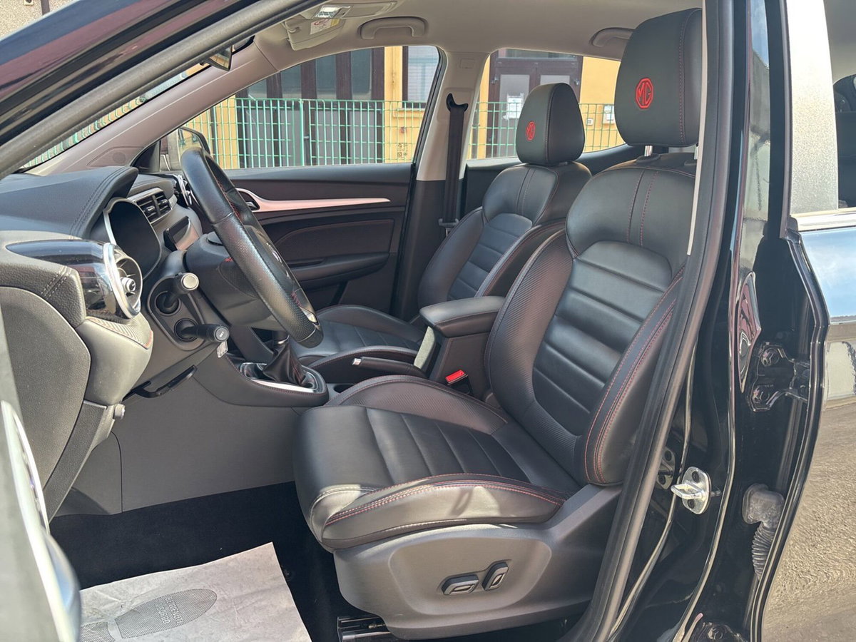 Mg ZS ZS 1.5 Luxury (10)
